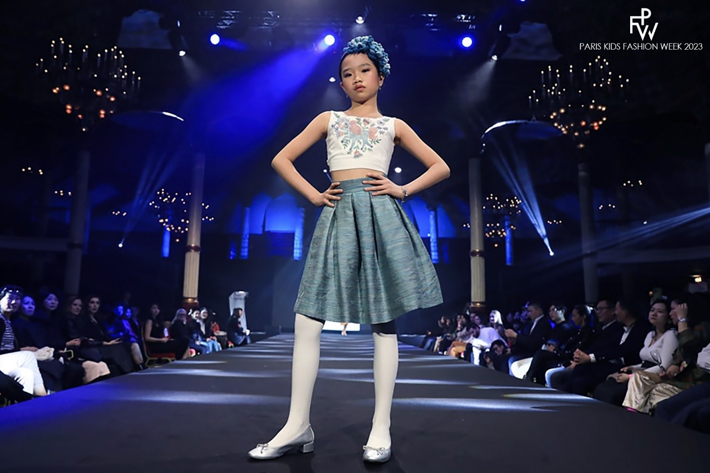 Bùi Hoàng Hạ An – người mẫu nhí Việt Nam trình diễn tại Paris fashion week - 6
