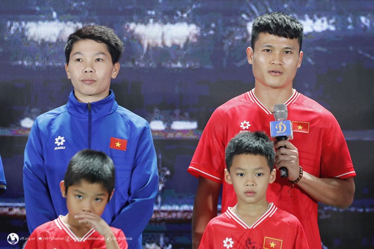 ĐT Việt Nam có trang phục mới đua chinh phục đỉnh cao Asian Cup - 3