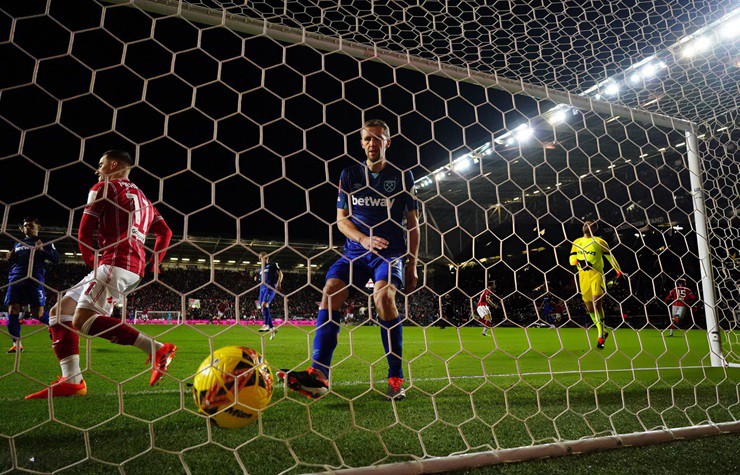 Kết quả bóng đá Bristol City - West Ham: Phủ đầu choáng váng, thẻ đỏ tai hại (FA Cup) - 1