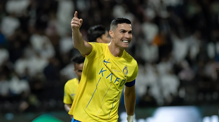 Ronaldo muốn vô địch cúp C1 châu Á, lập thành tích chưa từng có lịch sử - 2