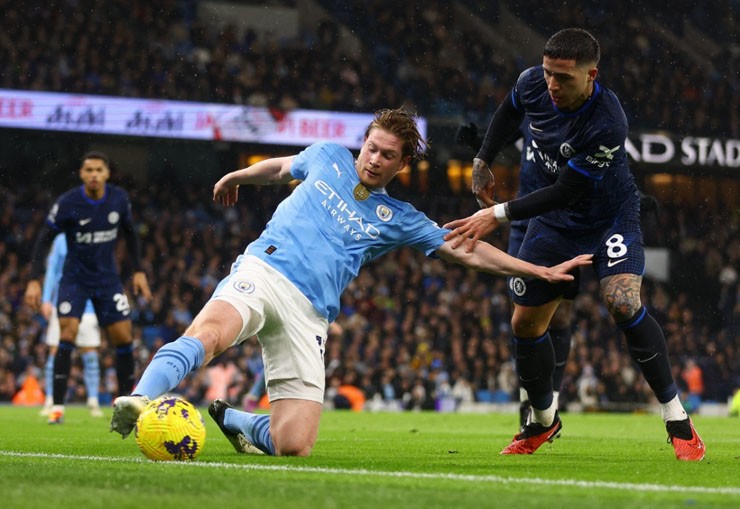 Đua "tam mã" Ngoại hạng Anh: Man City - Arsenal lịch cực nặng, Liverpool chờ bứt phá - 1