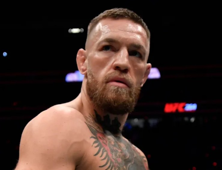 McGregor đấu UFC tại "võ đài" 1,9 tỷ bảng, tay đấm "Vua Ryan" xác nhận mình vẫn sống - 1