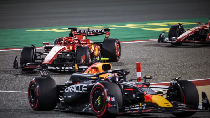 Đua xe F1, Saudi Arabian GP: Cơ hội hạ bệ nhà đương kim vô địch - 2