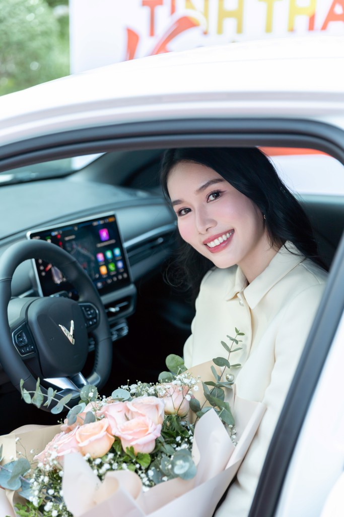 Chi Pu, Á hậu Phương Anh tiết lộ lý do tậu xe điện VinFast - 7