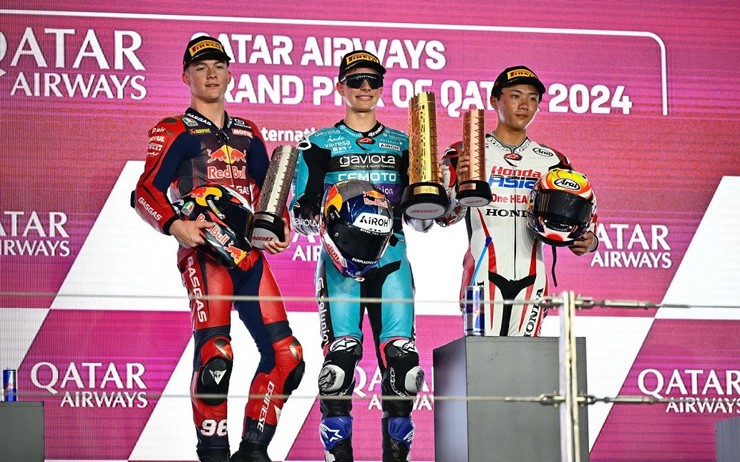 Đua xe MotoGP, Qatar GP: Đẳng cấp nhà vô địch lên tiếng, tân binh “cá mập” ra mắt ấn tượng - 1