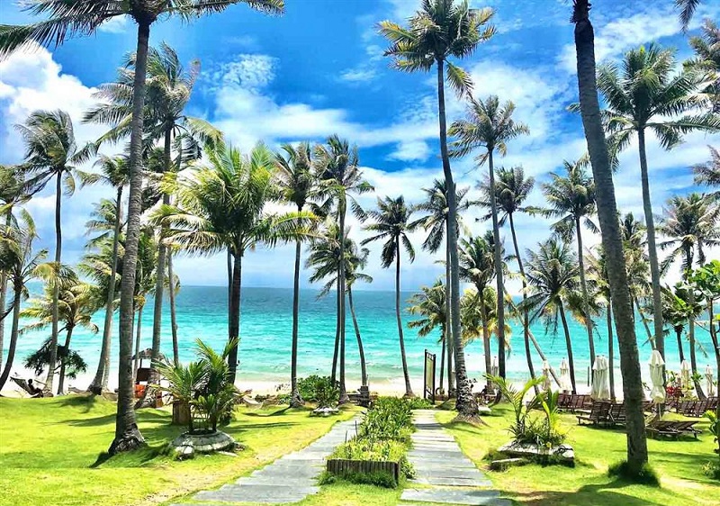 Vẻ đẹp biển miền Nam: Top địa điểm du lịch biển đẹp nhất - 5