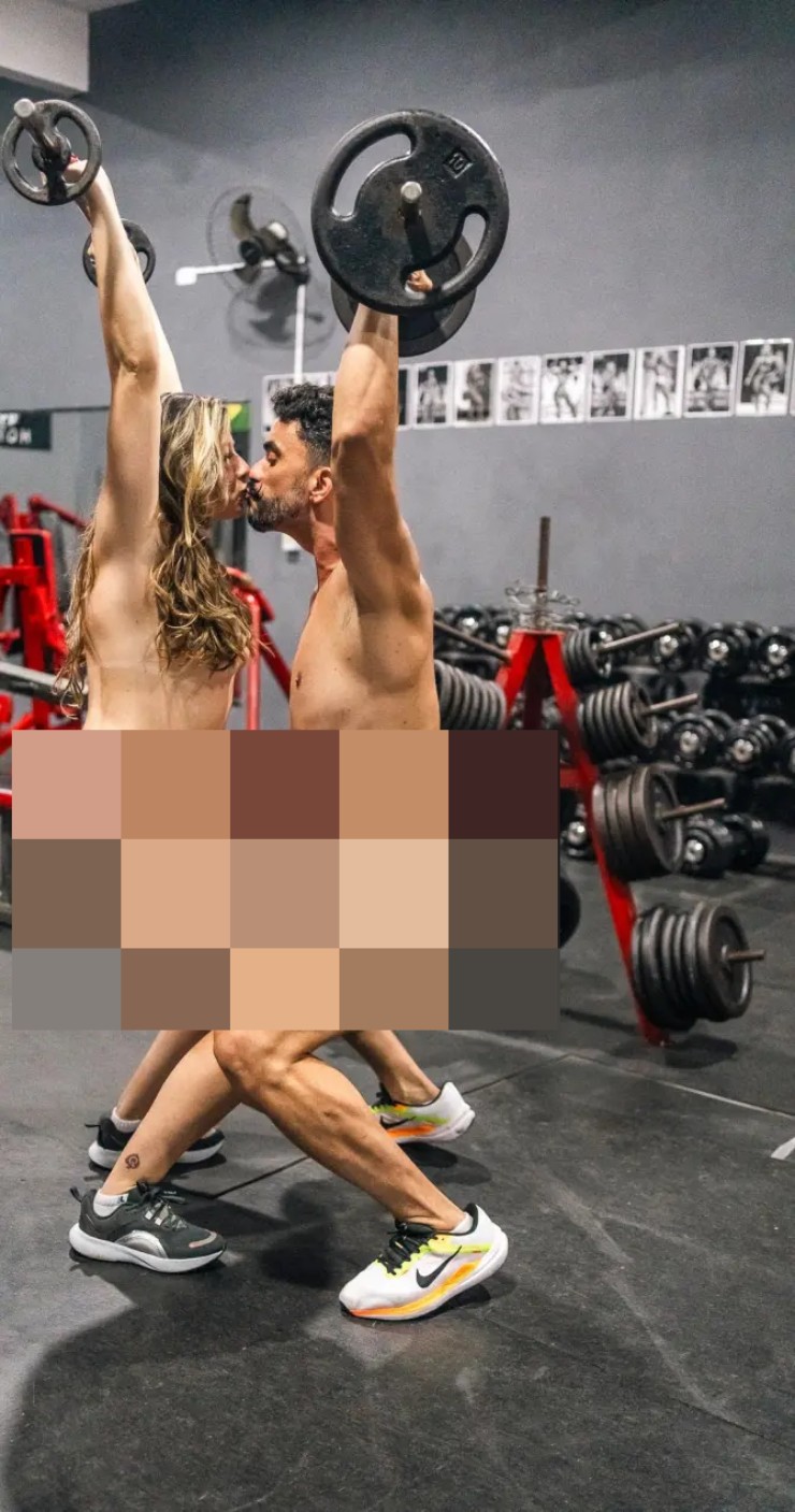 Cặp đôi khiến làng thể thao choáng: Không mặc gì cùng nhau tập gym - 1