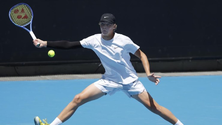 SAO tennis Hewitt bằng tuổi Federer, có con trai chơi tại Australian Open - 2