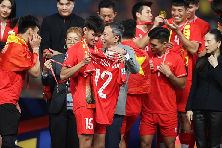 Ý tưởng Xuân Son đá đội U23 tranh HCV SEA Games, "dùng dao mổ trâu giết gà"? - 1