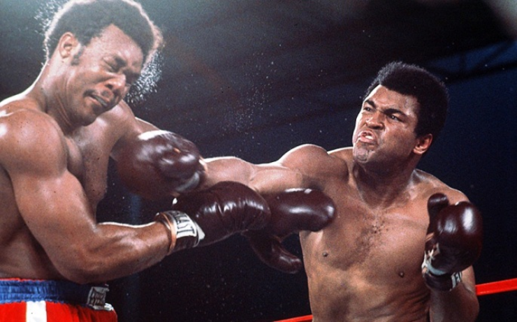 10 trận so găng rung chuyển boxing: Tyson thua "Tí hon", Ali hạ "Người khổng lồ" - 1