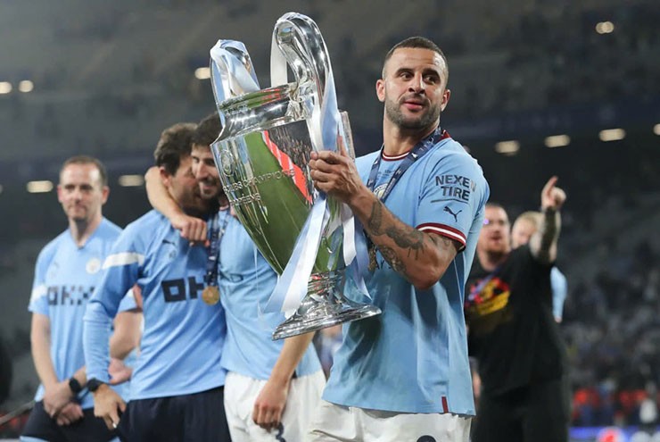 Cám cảnh cho Kyle Walker: Tài năng bị lu mờ vì đời sống tình ái - 1