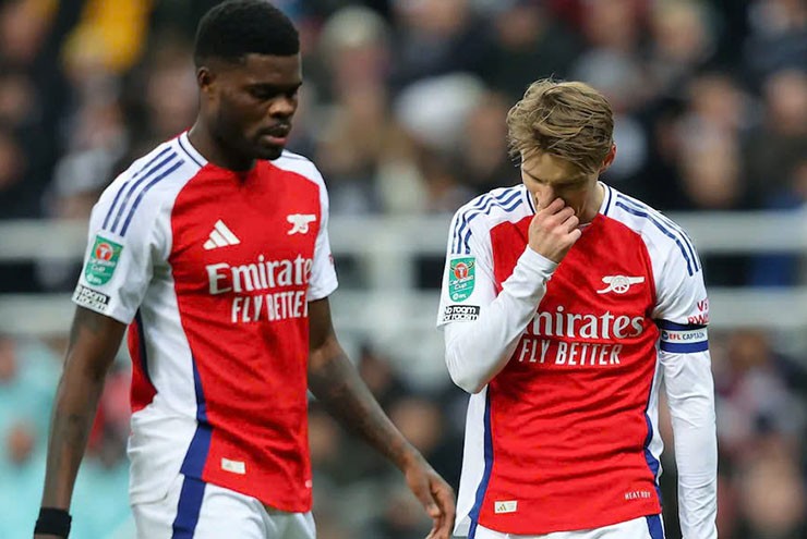 Arsenal lặp lại sai lầm của Tottenham, Arteta đứng trước ngã rẽ định mệnh - 4