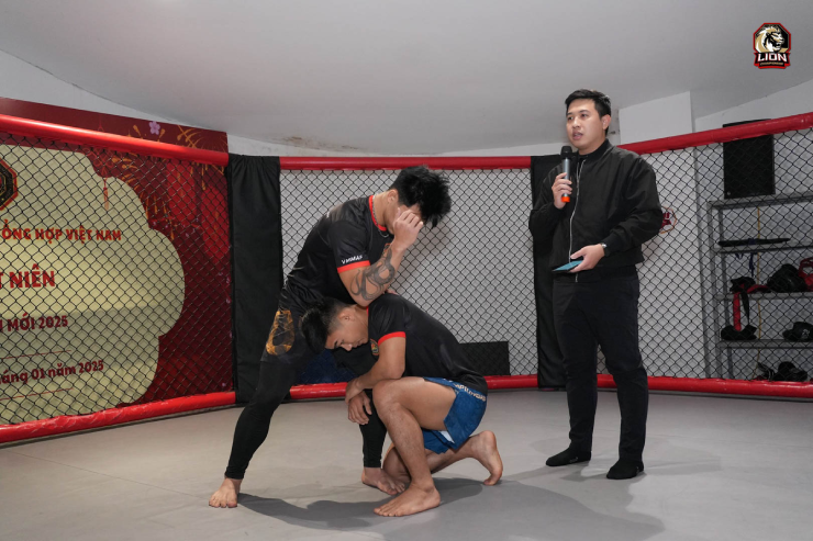 MMA Việt Nam độc đáo nhất Đông Nam Á, sửa luật được đấm "hội đồng" như Tây - 2