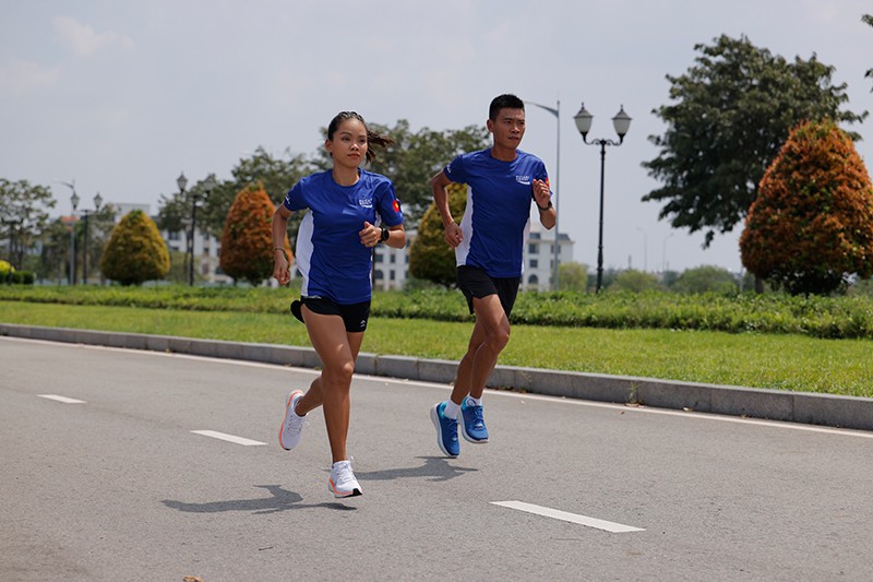 Pocari Sweat tiếp sức Hứa Thuận Long Và Hoàng Thị Ngọc Hoa tại Tokyo Marathon 2025 - 2