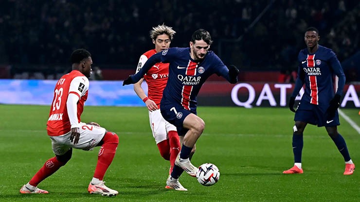 PSG bị cáo buộc phạm luật vụ Kvaratskhelia, nguy cơ hủy trận thắng Ligue 1 - 1
