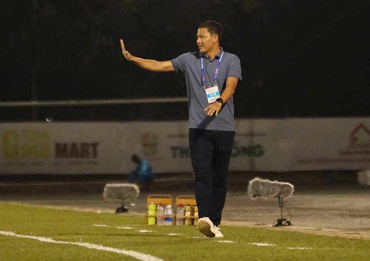 Người hùng AFF Cup của ĐT Việt Nam bật khóc ngày chia tay CLB Bình Phước - 5