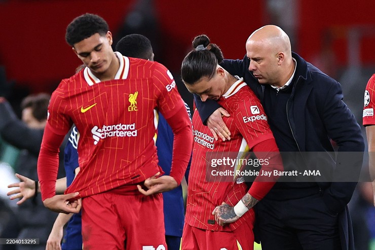 Điểm nóng Liverpool thay người ở trận thua PSG, fan “The Kop” chỉ trích Arne Slot - 2