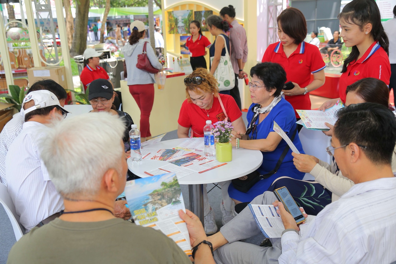 Khuyến mại “Tour đỉnh nóc giá cực sốc” của BenThanh Tourist - 2