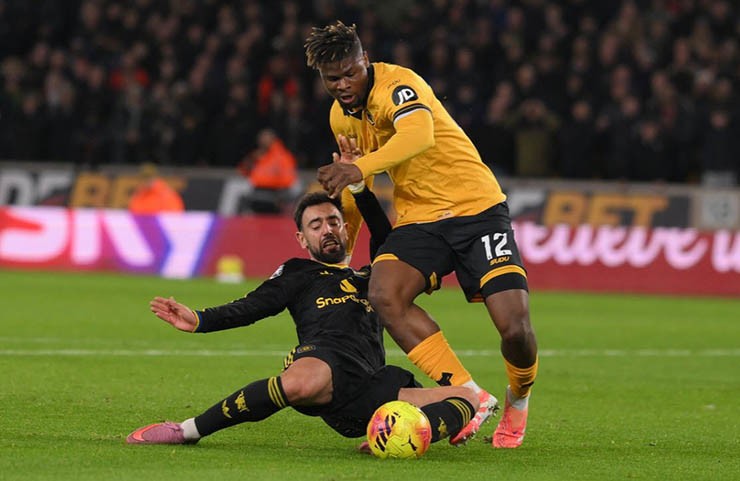 Thống kê sốc Ngoại hạng Anh: VAR sai sót 13 lần, MU bị xử ép nhiều nhất Big 6 - 2