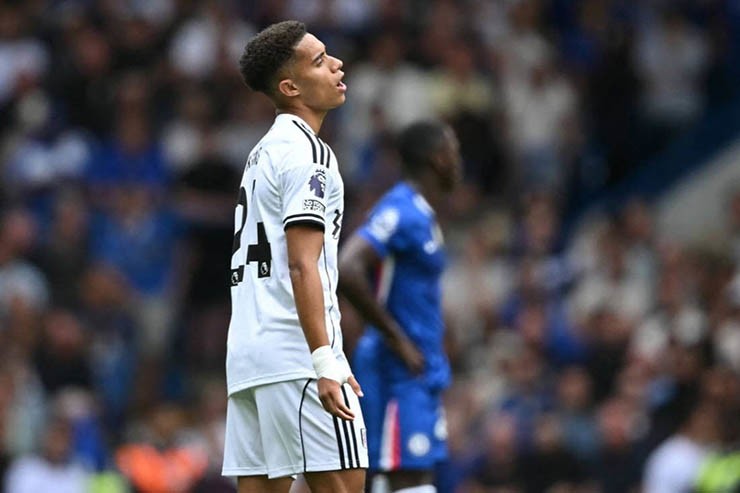 Thống kê sốc Ngoại hạng Anh: VAR sai sót 13 lần, MU bị xử ép nhiều nhất Big 6 - 3