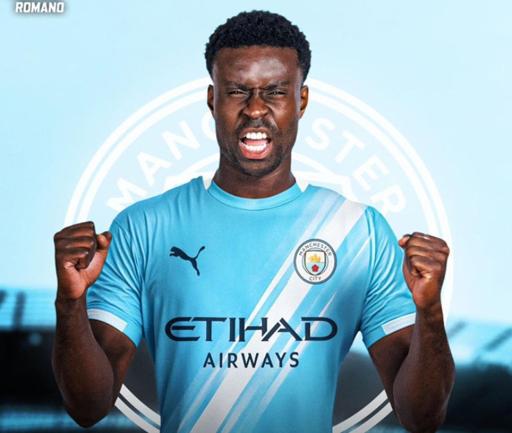 Tin mới nhất bóng đá tối 17/1: Fan Real mang biểu ngữ chửi đội bóng & Florentino Perez - 3