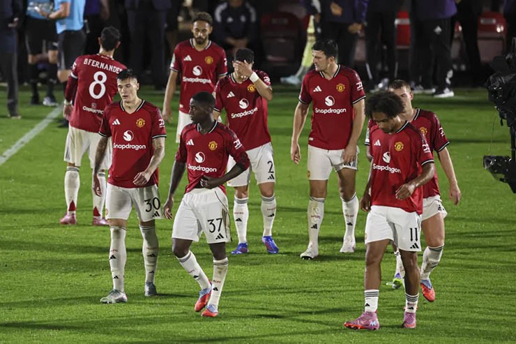 MU ôm mộng đua vô địch Ngoại hạng Anh: Đũa thần của Carrick đưa "Quỷ đỏ" đến đâu? - 3