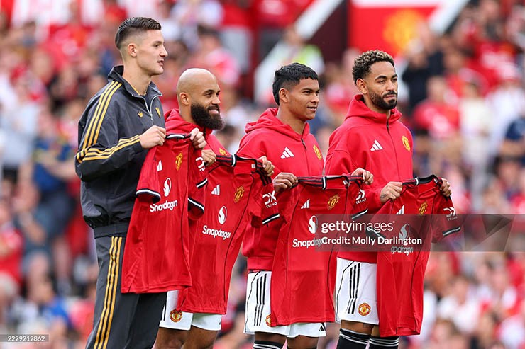 MU nợ kinh hoàng 46 nghìn tỷ đồng, chuyển nhượng hè 2026 sẽ chật vật? - 3