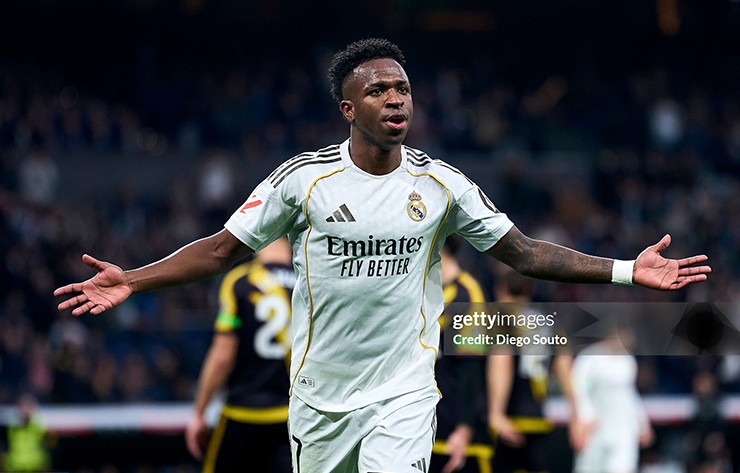 Sếp lớn Al Hilal đáp trả Ronaldo, hé lộ tham vọng chiêu mộ Vinicius - 2