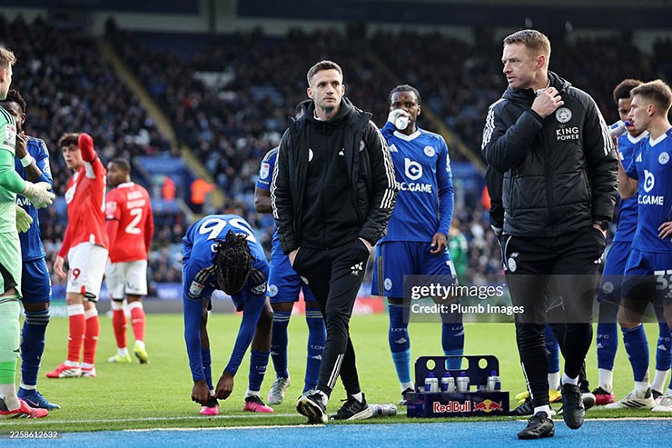 Leicester lãnh án trừ 6 điểm, Man City vẫn đứng ngoài vòng nguy hiểm - 1