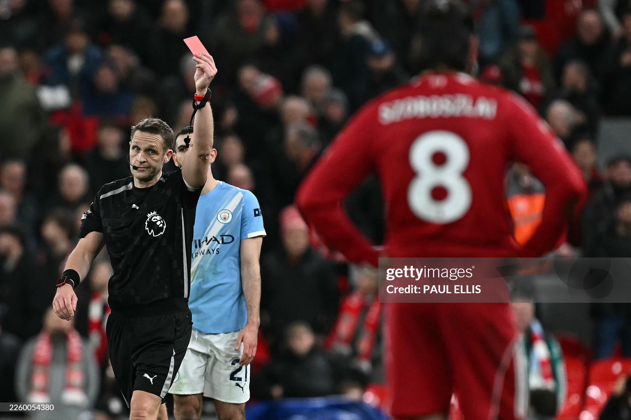 HLV Slot nổi giận khi Liverpool thua đau Man City, tố trọng tài Anh "tiêu chuẩn kép" - 1