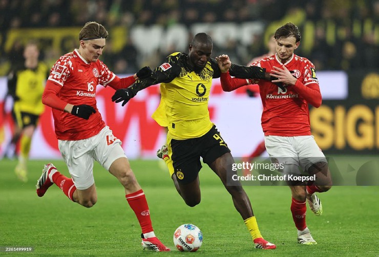 Video bóng đá Dortmund - Mainz: Hiệp đầu thăng hoa, gây sức ép lên Bayern (Bundesliga) - 1