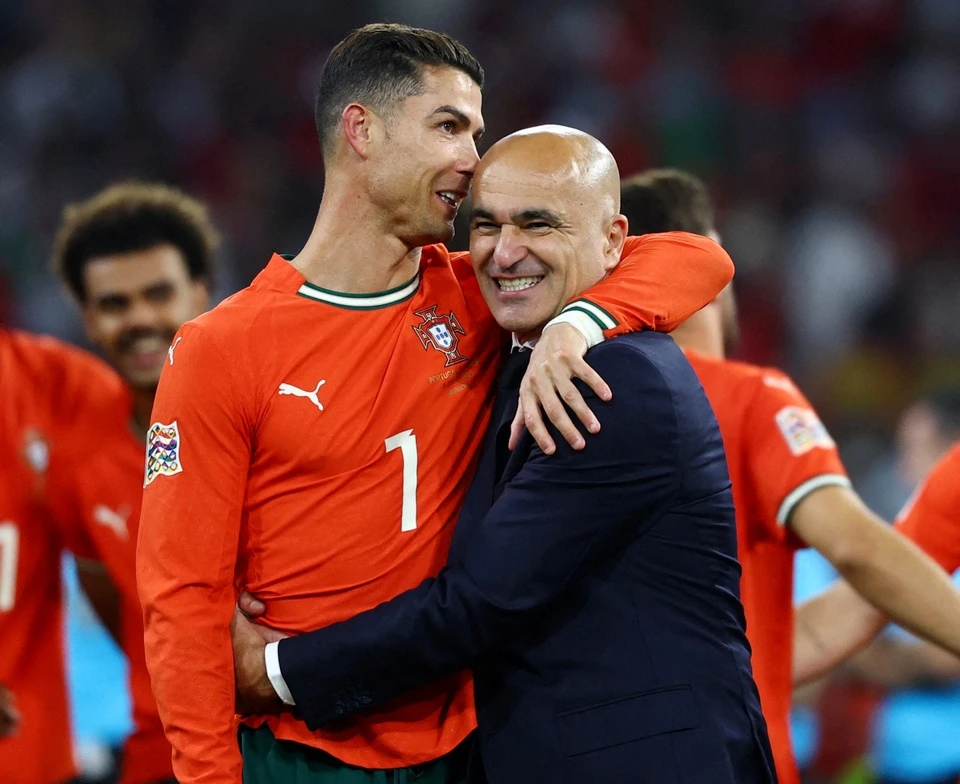 Ronaldo khép lại lùm xùm đình công ở Al Nassr, HLV tuyển Bồ Đào Nha nói gì? - 1