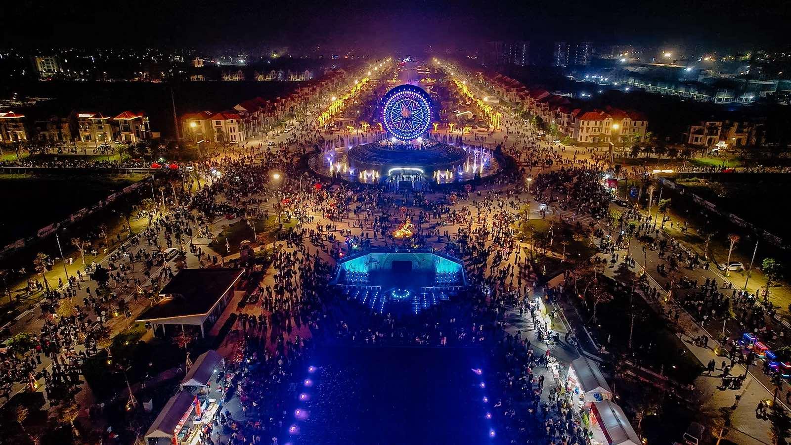 Nhiều điểm đến miền Bắc tấp nập đón khách du xuân - 7