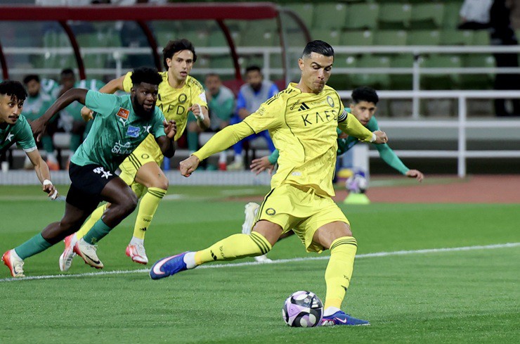 Video bóng đá Al Najma - Al Nassr: Ronaldo mở điểm, đại thắng 5 sao (Saudi Pro League) - 1