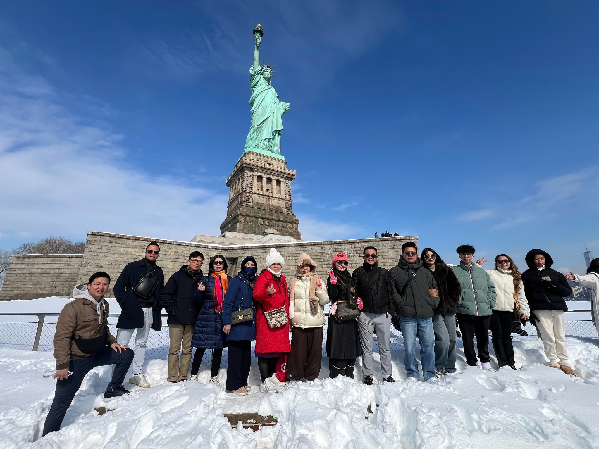 Hoàng Việt Travel tung loạt "siêu deal" 2026: Săn tour Mỹ, Nhật, Hàn giá cực hời - 1