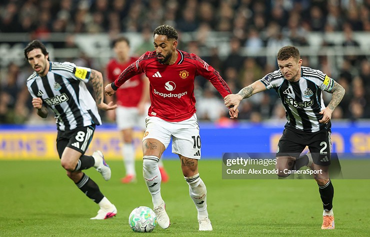 Carrick đau đầu vì "bài toán số 10" ở MU, vấn đề Amorim chưa từng gặp - 3