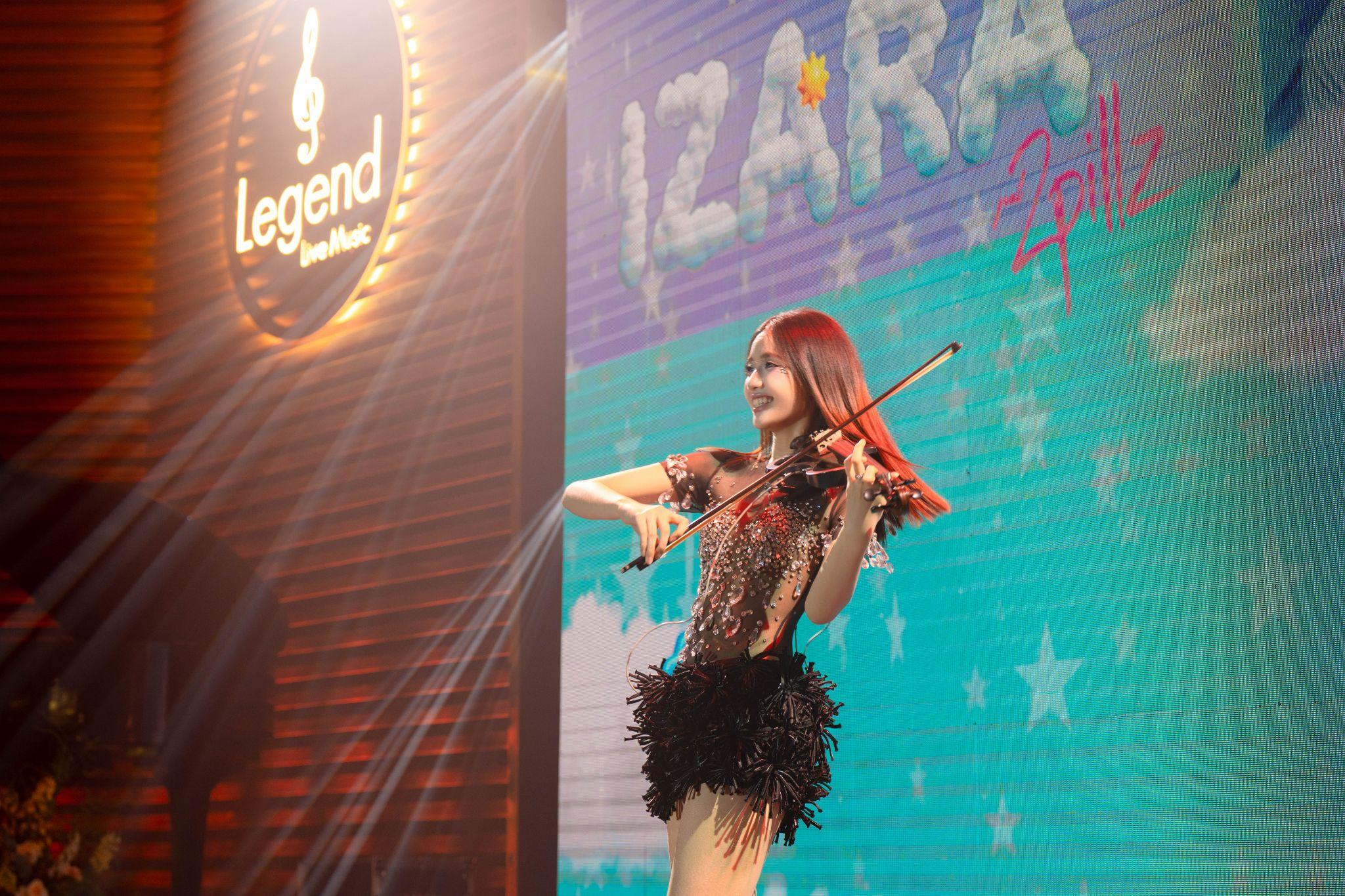 Izara Thiên Nga và bước chuyển mình ở tuổi 16: Từ sân khấu âm nhạc đến những hành trình ý nghĩa - 2