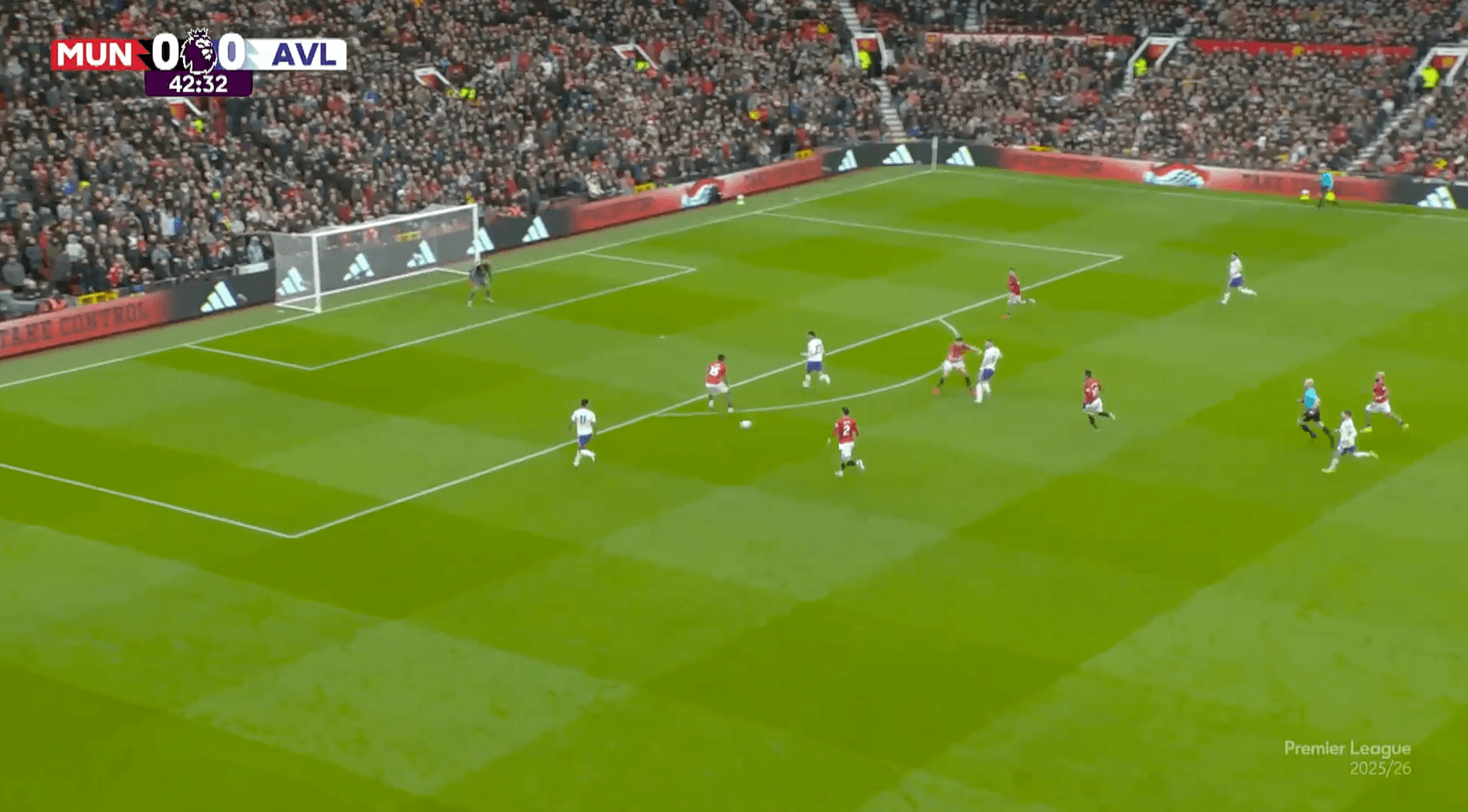 Yoro phát triển vượt bậc nhờ Carrick: Trên đường trở thành "Ferdinand mới" của MU - 2