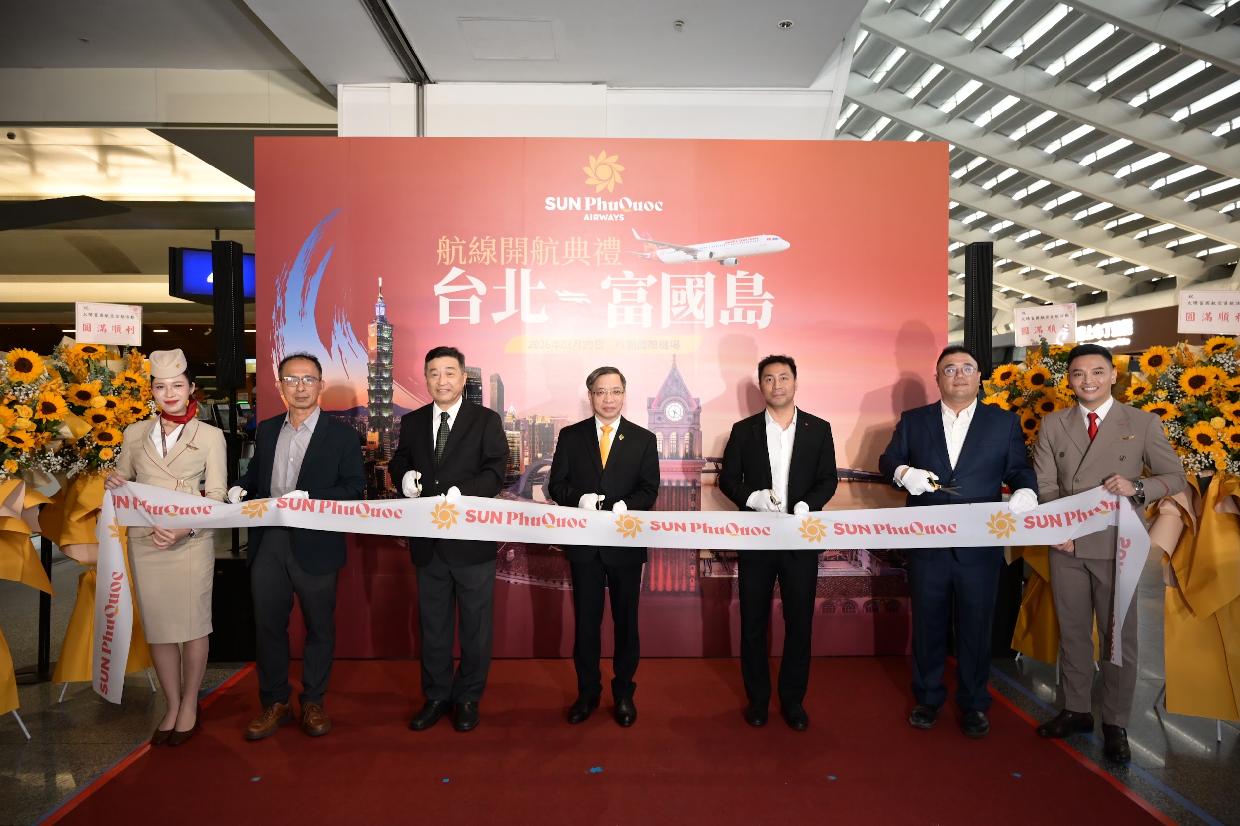 Du khách Đài Loan bất ngờ với trải nghiệm chuyến bay quốc tế của Sun PhuQuoc Airways - 7