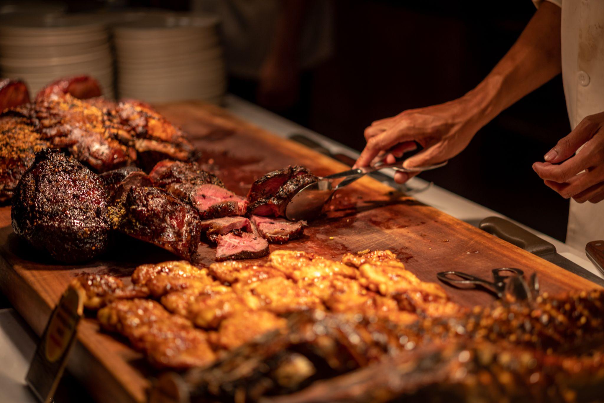 The LOG - Nhà hàng buffet hải sản độc đáo giữa lòng Sài Gòn - 4