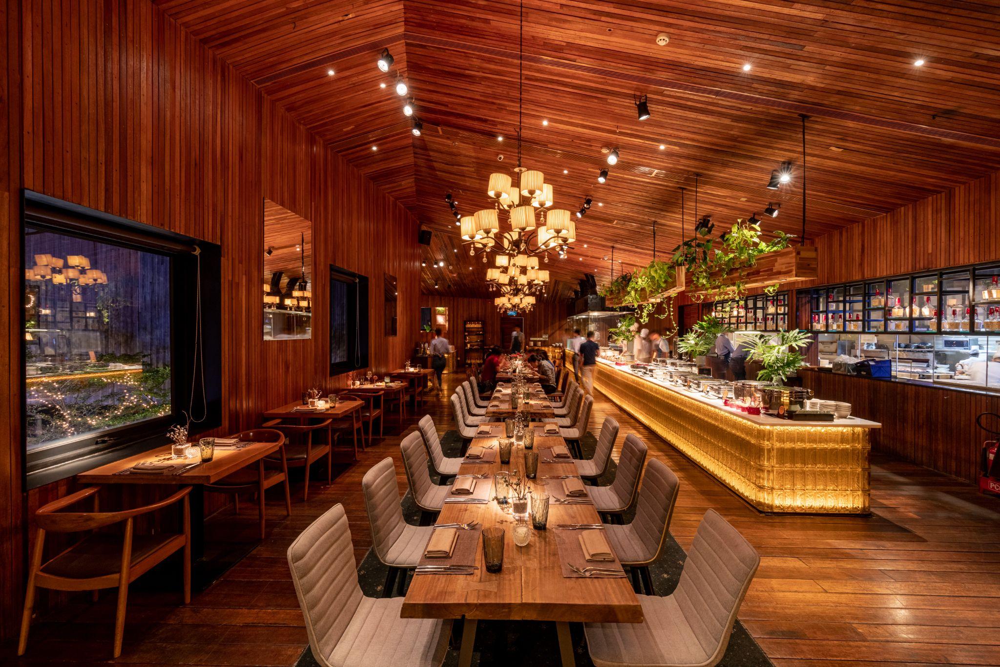 The LOG - Nhà hàng buffet hải sản độc đáo giữa lòng Sài Gòn - 5