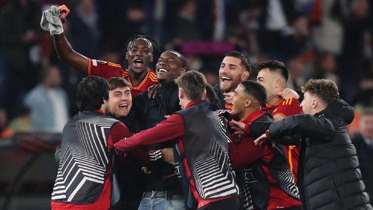 4 anh hào vào bán kết Europa League: Roma đại chiến Leverkusen, nước Anh vắng bóng - 1
