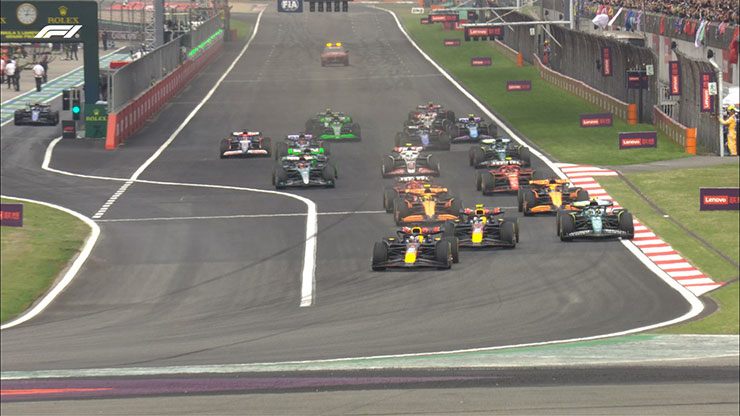 Đua xe F1, Chinese GP: Verstappen có chiến thắng đầu tiên tại Thượng Hải - 1