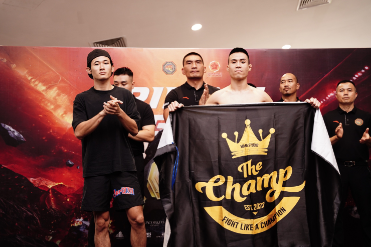 "Thánh cà khịa" xuất hiện cực ngầu, không còn gây sự ở MMA Việt Nam - 2