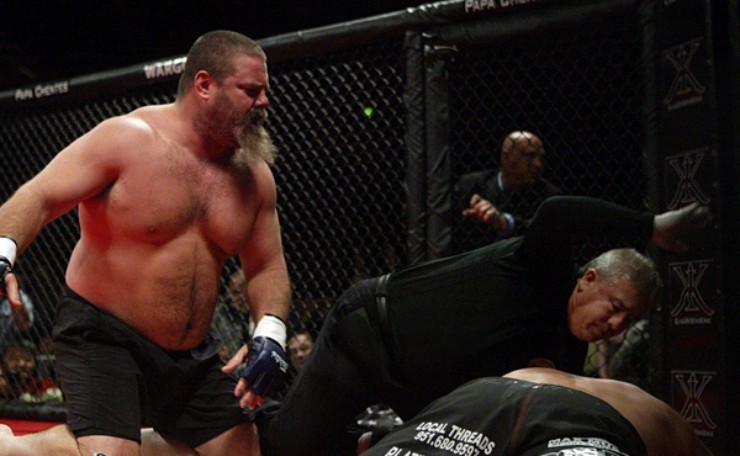 Ngỡ ngàng võ sỹ "đấm mạnh nhất MMA", uống say "bét nhè" mới thượng đài - 1