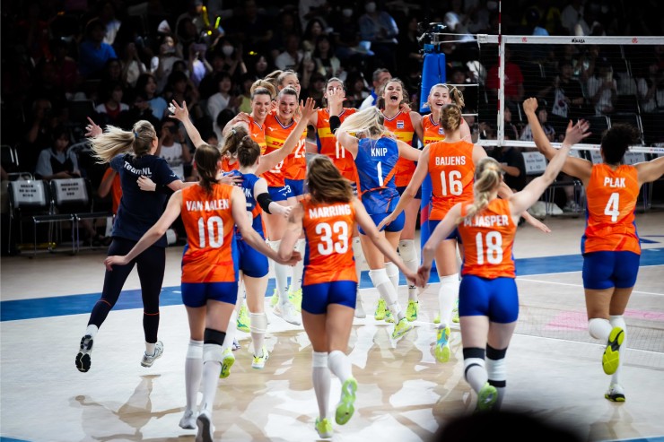Cú sốc giải bóng chuyền nữ quốc tế: Hà Lan cay đắng vì chủ nhà Thái Lan - 1