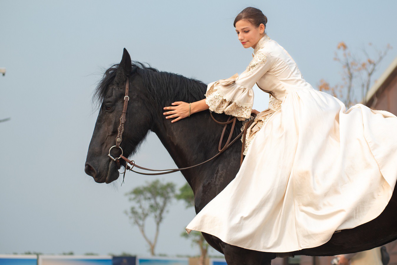 Du khách hào hứng khám phá bộ môn mã thuật tại Vinpearl Horse Academy Vũ Yên - 3