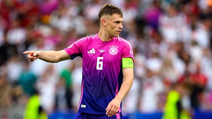 Tin mới nhất bóng đá tối 24/6:Kimmich cân nhắc gia nhập 3 đội Ngoại hạng Anh - 1