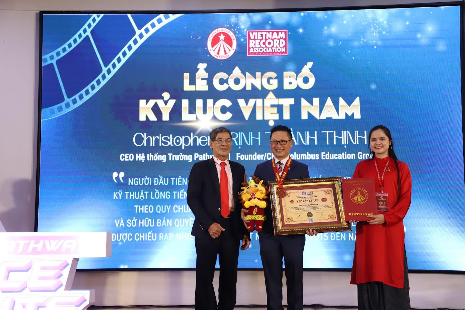 Ông Trịnh Thành Thịnh xác lập kỷ lục Sở hữu Bản quyền Phim hoạt hình lồng Tiếng Việt theo chuẩn Hollywood - 2