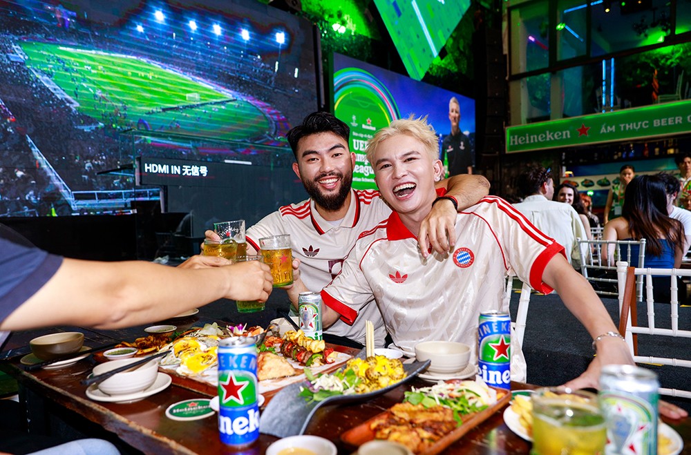 Trải nghiệm xem Tứ kết UEFA Champions League có 1-0-2 cùng huyền thoại Bastian Schweinsteiger - 4